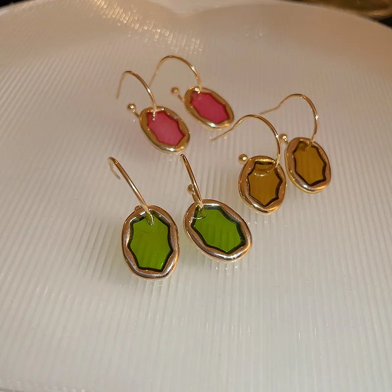 Minar INS Fashion Yellow Green Red Color Enamel Hanging Dangle Earrings for Women C Shape Oval Geometric Acrylic Earring Jewelry
Minar INS Fashion Yellow Green Red Color Enamel Hanging Dangle Earrings for Women C Shape Oval Geometric Acrylic Earring Jewelry