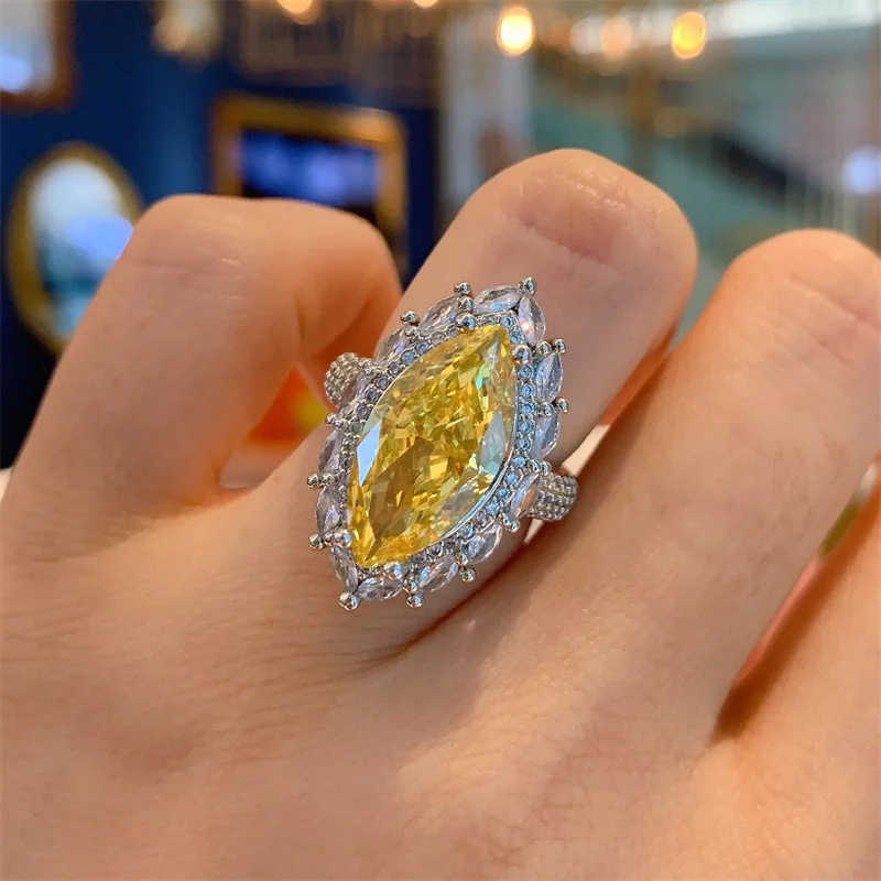 2023 New Unique Marquis Yellow CZ Ring for Women's Wedding Party Accessories Exquisite Anniversary Gift New Fashion Jewelry
2023 New Unique Marquis Yellow CZ Ring for Women's Wedding Party Accessories Exquisite Anniversary Gift New Fashion Jewelry