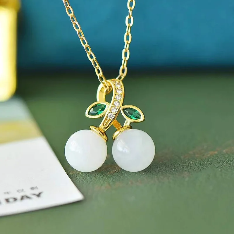 

Fashion New Cherry Necklace Female White Jade Short Pendant Clavicle Chain Jewelry Necklace for Women