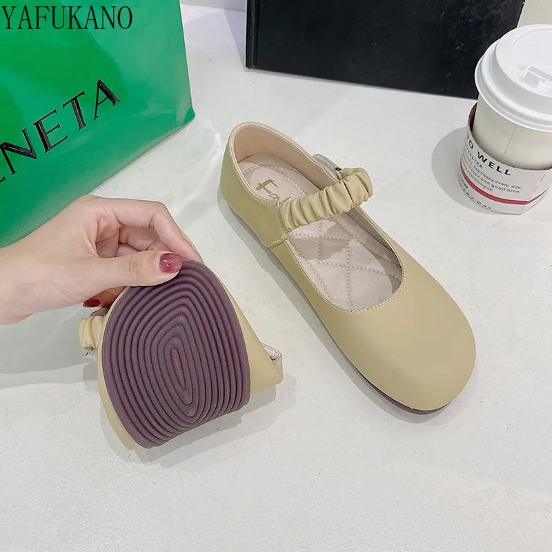 Fashion Flats Round Toe Mary Janes Shoes College Style Students Casual Single Shoes Soft Sole Gentle Shallow Mouth Flat Shoes
Fashion Flats Round Toe Mary Janes Shoes College Style Students Casual Single Shoes Soft Sole Gentle Shallow Mouth Flat Shoes