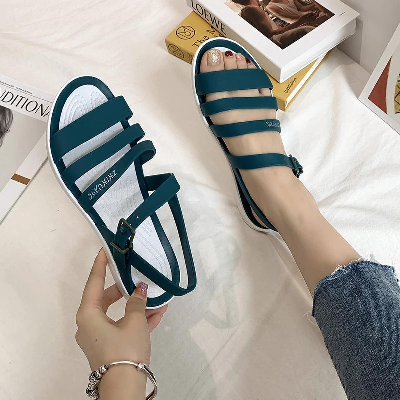 2022 New Flat Sandals Female Summer Thick Bottom Non-slip Women's Sandals Durable Sole Beach Sandals Woman 
2022 New Flat Sandals Female Summer Thick Bottom Non-slip Women's Sandals Durable Sole Beach Sandals Woman
