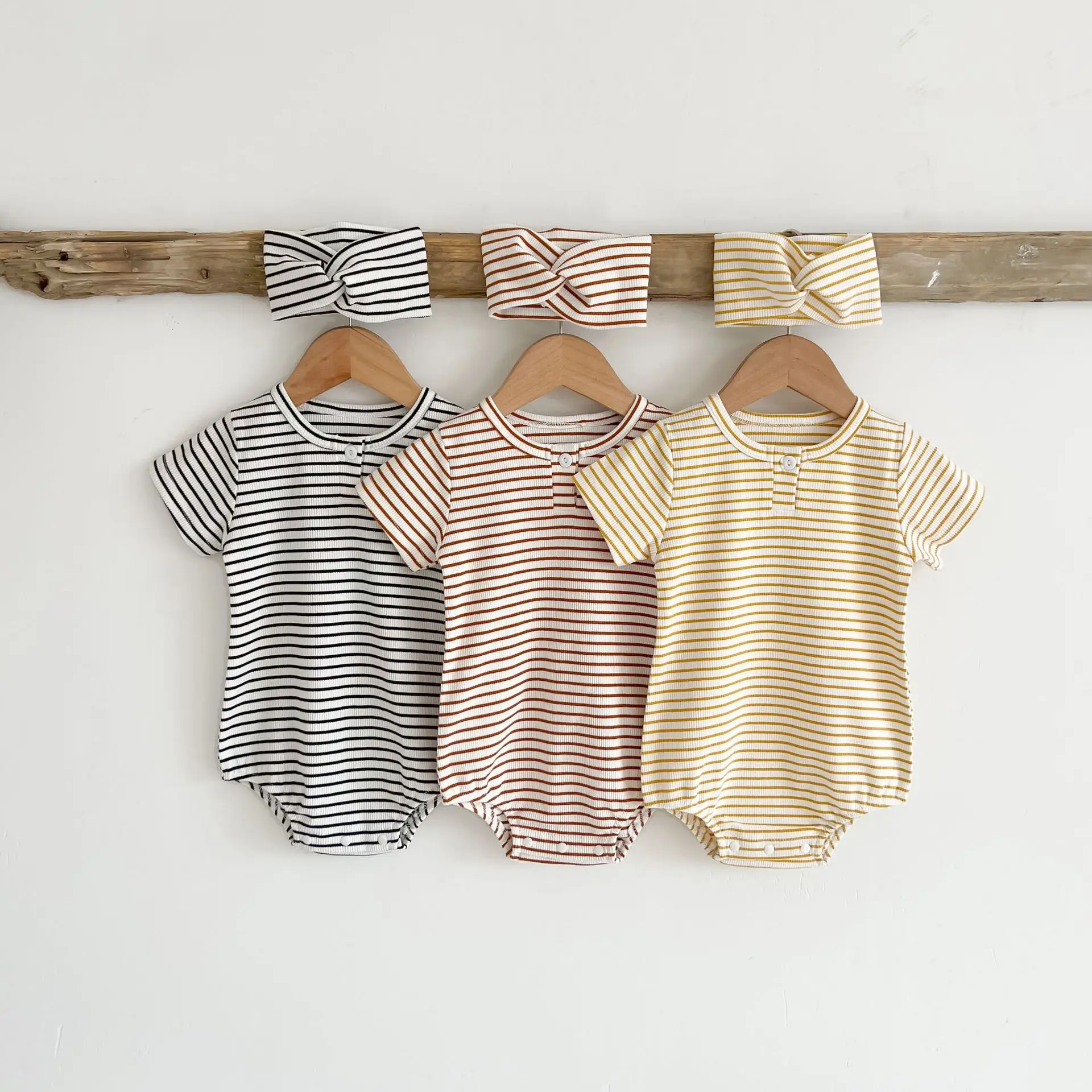 Newborn Baby Summer Bodysuits Cotton Infant Girls Soft Clothes Comfortable Toddler Boys Outfits Striped Jumpsuit With Headband
Newborn Baby Summer Bodysuits Cotton Infant Girls Soft Clothes Comfortable Toddler Boys Outfits Striped Jumpsuit With Headband