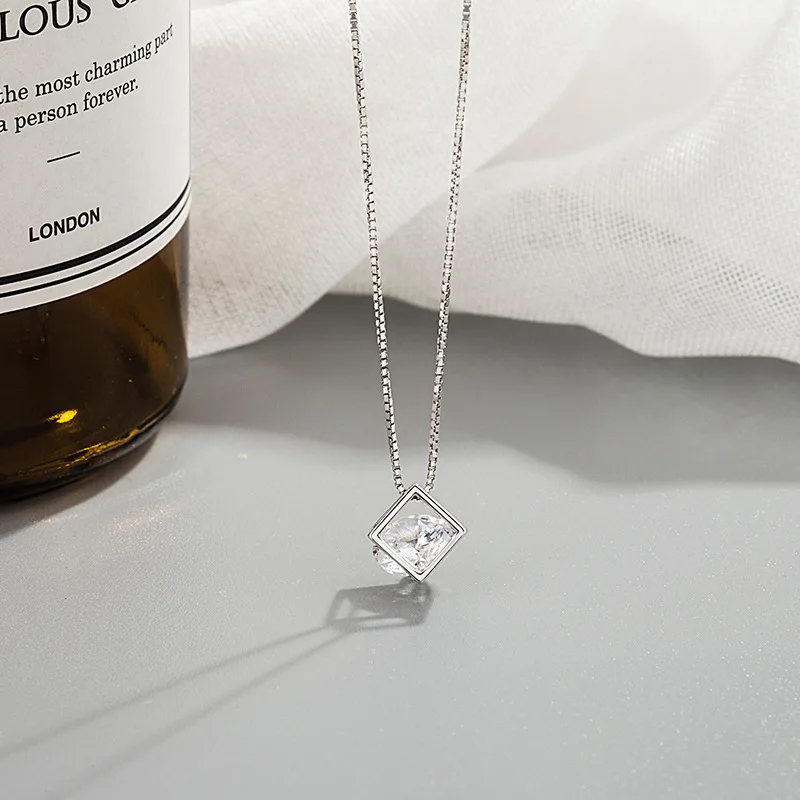 s925 Sterling Silver Ladies Necklace Rubik's Cube Pendant Popular Holiday Gifts in Europe and America
s925 Sterling Silver Ladies Necklace Rubik's Cube Pendant Popular Holiday Gifts in Europe and America