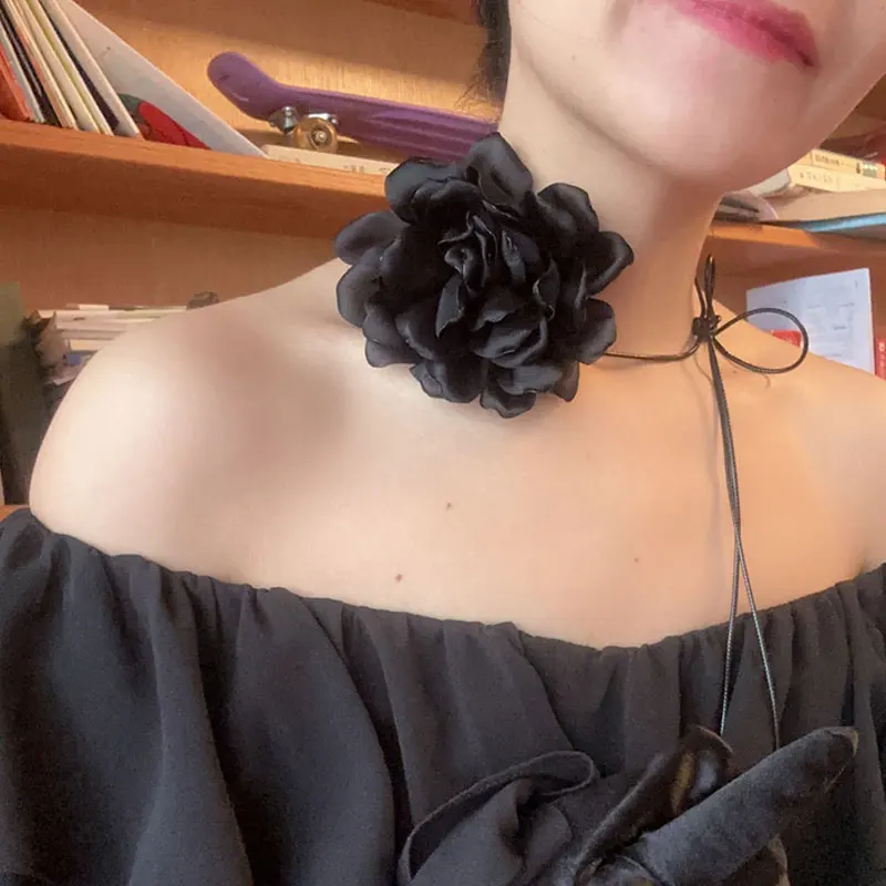 Women's Romantic Gothic Rope Chain Necklace Vintage Elegant Big Rose Necklace Party Wedding Jewelry Girl Gift
Women's Romantic Gothic Rope Chain Necklace Vintage Elegant Big Rose Necklace Party Wedding Jewelry Girl Gift