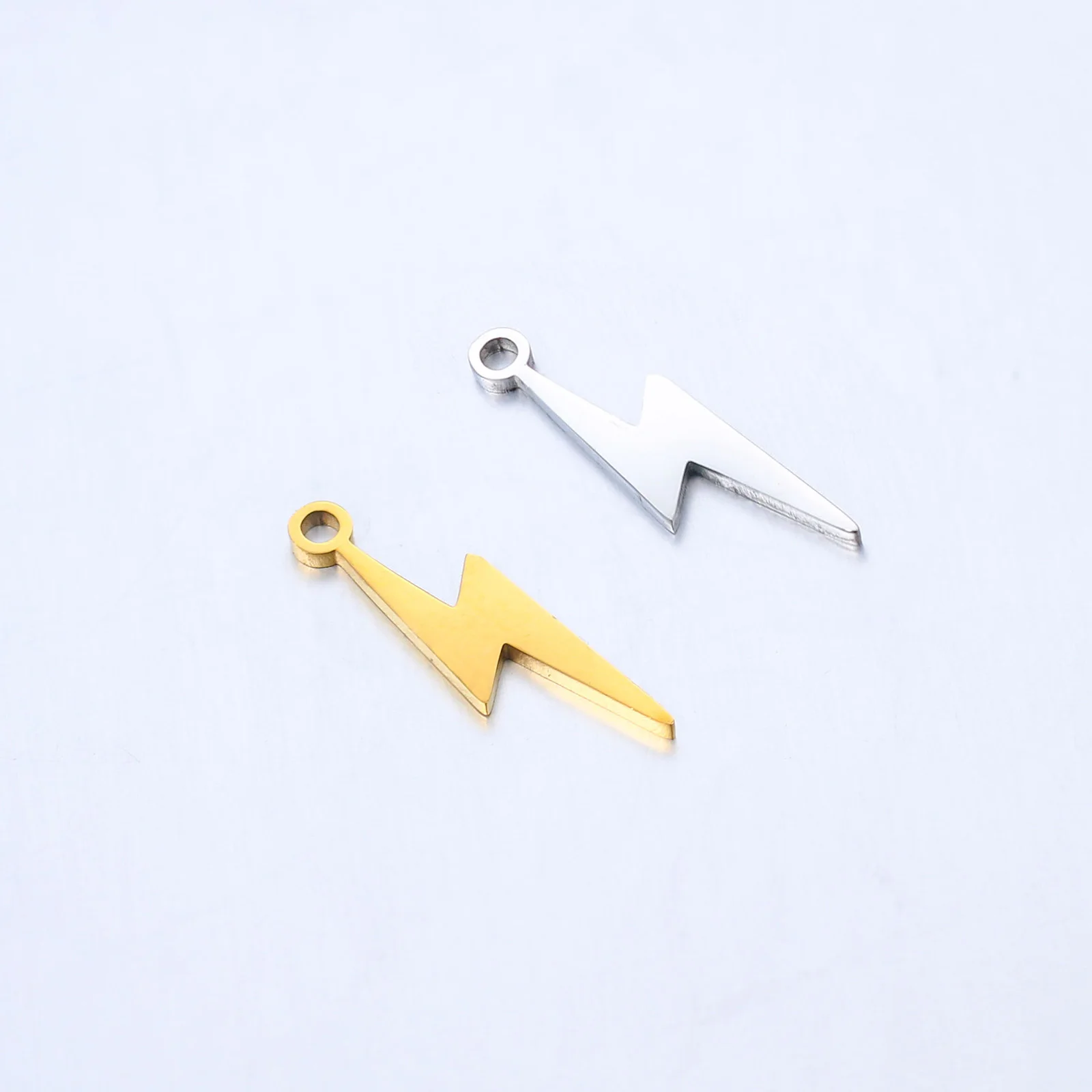 2PCs 304 Stainless Steel Lightning Charms Pendants Weather Collection Charms Gold Color For Jewelry Making Diy Necklace Findings
2PCs 304 Stainless Steel Lightning Charms Pendants Weather Collection Charms Gold Color For Jewelry Making Diy Necklace Findings