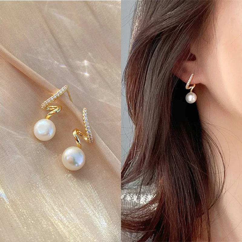 KOTiK New Classic Elegant Imitation Pearl Stud Earrings For Women Crystal Female Wedding Earring Fashion Jewelry Gifts
KOTiK New Classic Elegant Imitation Pearl Stud Earrings For Women Crystal Female Wedding Earring Fashion Jewelry Gifts