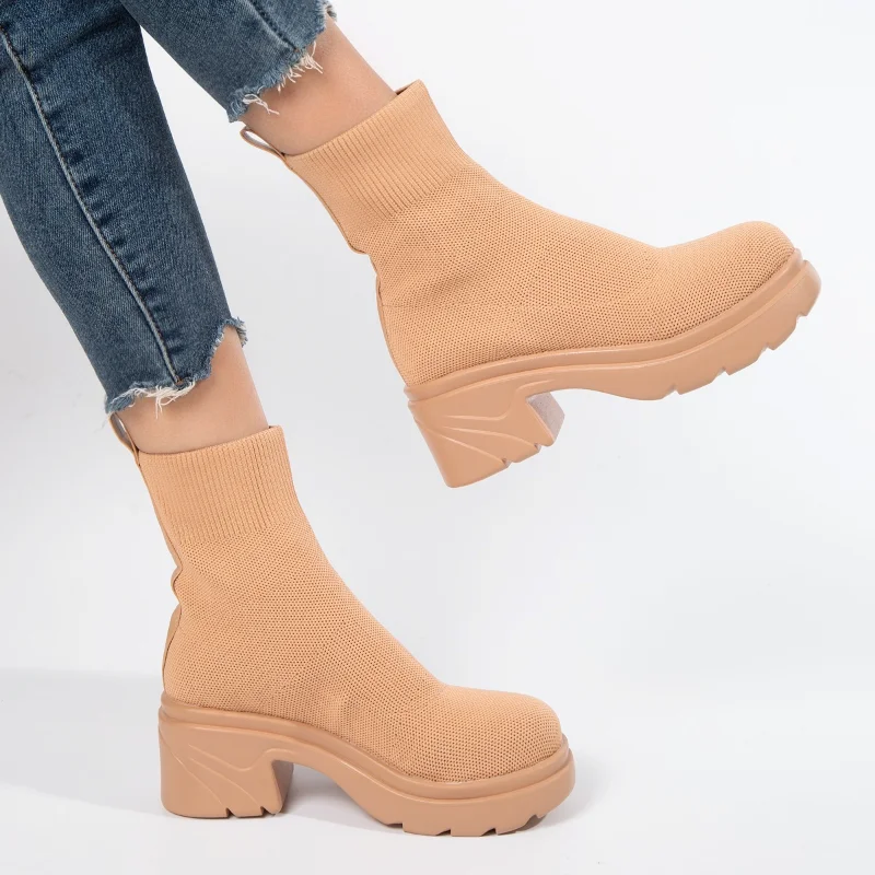 Women Boots Autumn Winter New Fashion Elastic Boot Knitting Trend Socks Boot Platform Flat Plus Size Ladies Shoes Botas De Mujer
Women Boots Autumn Winter New Fashion Elastic Boot Knitting Trend Socks Boot Platform Flat Plus Size Ladies Shoes Botas De Mujer