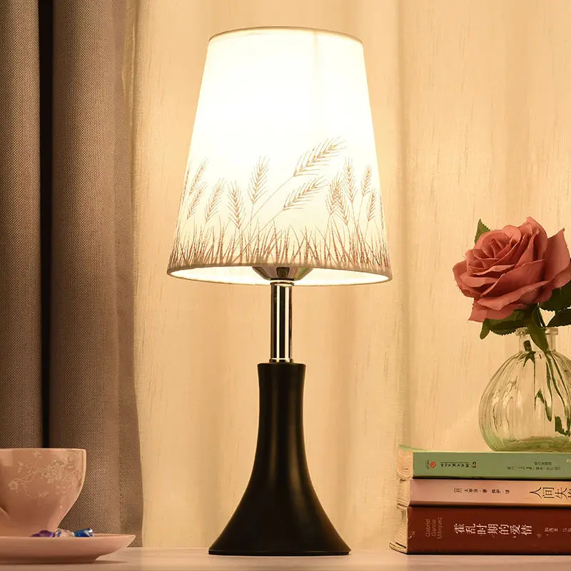 Desk lamp bedroom bedside learning dimmable gift reading energy-saving warm breast feeding desk lamp simple remote control
Desk lamp bedroom bedside learning dimmable gift reading energy-saving warm breast feeding desk lamp simple remote control