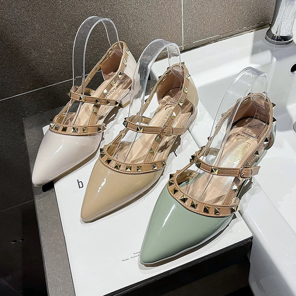 Single shoe women autumn everything patent leather pointed one word with flat shoes soft sole low heel rivet sandals fairy wind
Single shoe women autumn everything patent leather pointed one word with flat shoes soft sole low heel rivet sandals fairy wind