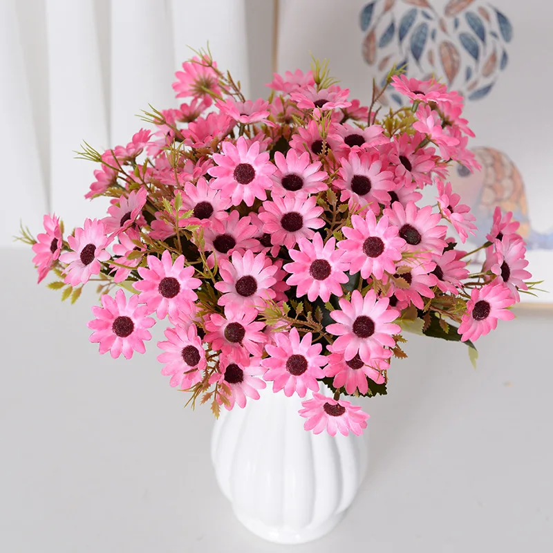 Simulation of 18 Daisies European-style Fake Flowers Flower Garden Living Room Decoration Floor Decoration Simulation Flowers
Simulation of 18 Daisies European-style Fake Flowers Flower Garden Living Room Decoration Floor Decoration Simulation Flowers