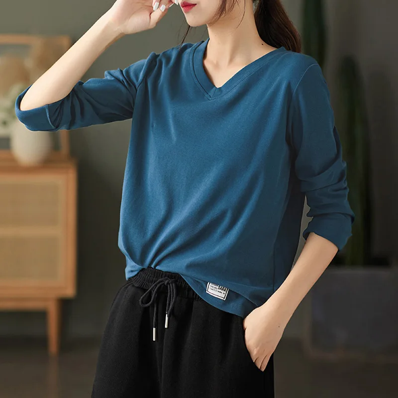 Women Autumn and Winter Vogue V-neck Solid Color Temperament Commuting Loose Leisure Versatile Long Sleeves Bottom Shirt
Women Autumn and Winter Vogue V-neck Solid Color Temperament Commuting Loose Leisure Versatile Long Sleeves Bottom Shirt