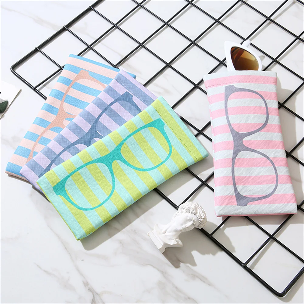 Soft Leather Reading Glasses Bag Case Waterproof Solid Sun Glasses Pouch Simple Eyewear Storage Bag Organizer Eyewear Accessorie 
Soft Leather Reading Glasses Bag Case Waterproof Solid Sun Glasses Pouch Simple Eyewear Storage Bag Organizer Eyewear Accessorie