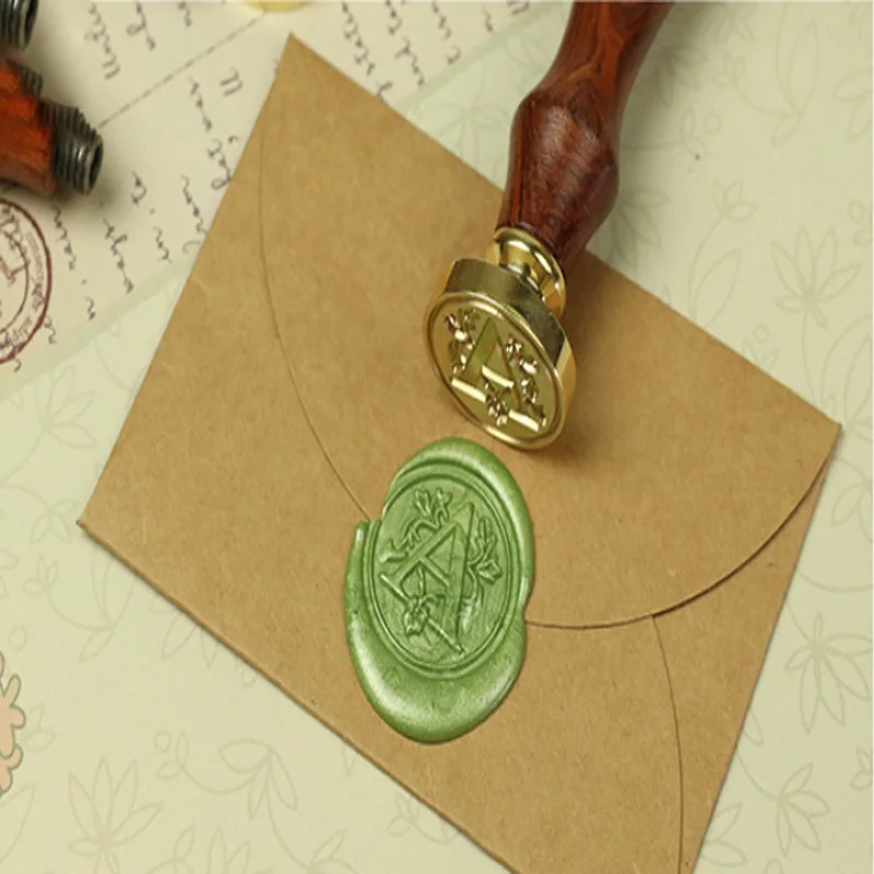 Fancy Letter Seal Fire Paint Wax Seal Handle 25mm English Letters Copper Head DIY Handbook Wax Closure Seal Stamp Craft Supplies
Fancy Letter Seal Fire Paint Wax Seal Handle 25mm English Letters Copper Head DIY Handbook Wax Closure Seal Stamp Craft Supplies