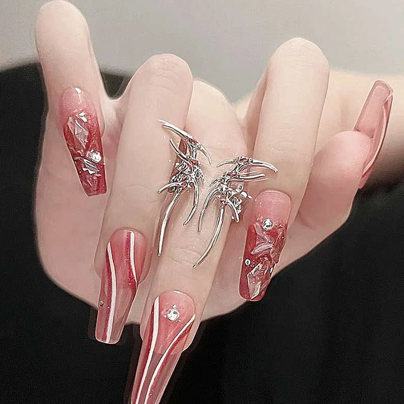 New Gothic Butterfly Rings Men Women Red Zircon Cool Metal Opening Rings Fashion Trend Ring Dark Style Retro Party Jewelry Gifts
New Gothic Butterfly Rings Men Women Red Zircon Cool Metal Opening Rings Fashion Trend Ring Dark Style Retro Party Jewelry Gifts