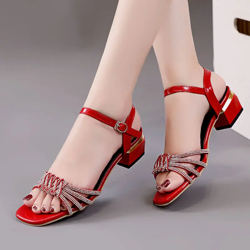 2022 Women Shoe Pumps Luxury Flat Fashion Rhinestone Designer High Heel Open Toe Chunky Sandal
2022 Women Shoe Pumps Luxury Flat Fashion Rhinestone Designer High Heel Open Toe Chunky Sandal
