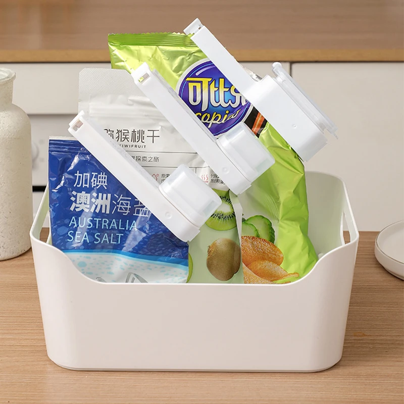 

Small and Big Sealing Clips with Lid Sealed Discharge Mouth Food Preservation Tea Snack Dry Moisture-proof Bag Kitchen Organizer