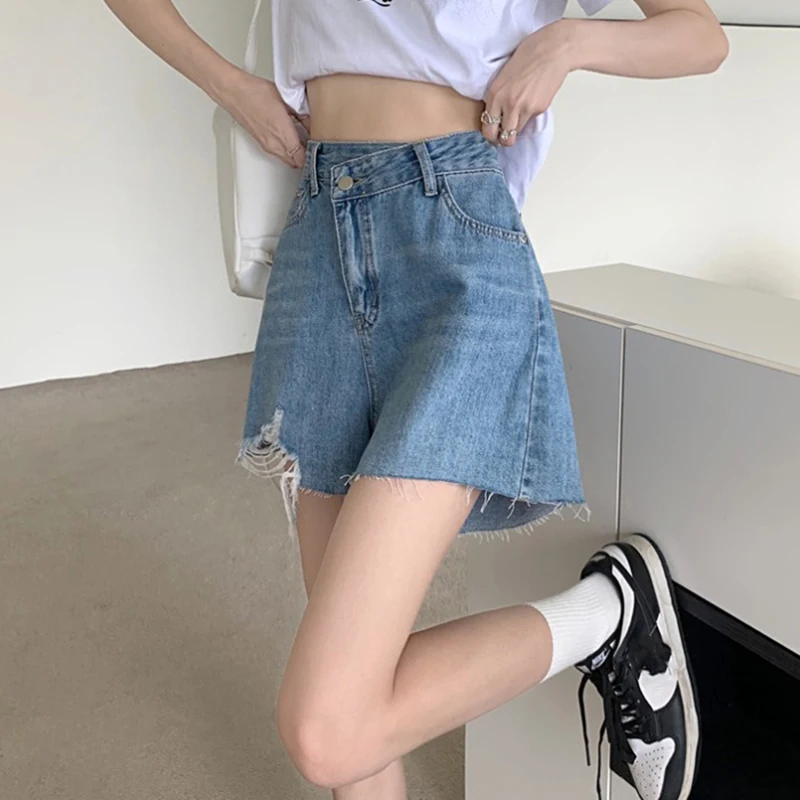 Denim Shorts Women's 2022 Summer Korean Version New High Waisted Irregular Design A-line Raw Edge Wide Leg Pants Ins
Denim Shorts Women's 2022 Summer Korean Version New High Waisted Irregular Design A-line Raw Edge Wide Leg Pants Ins