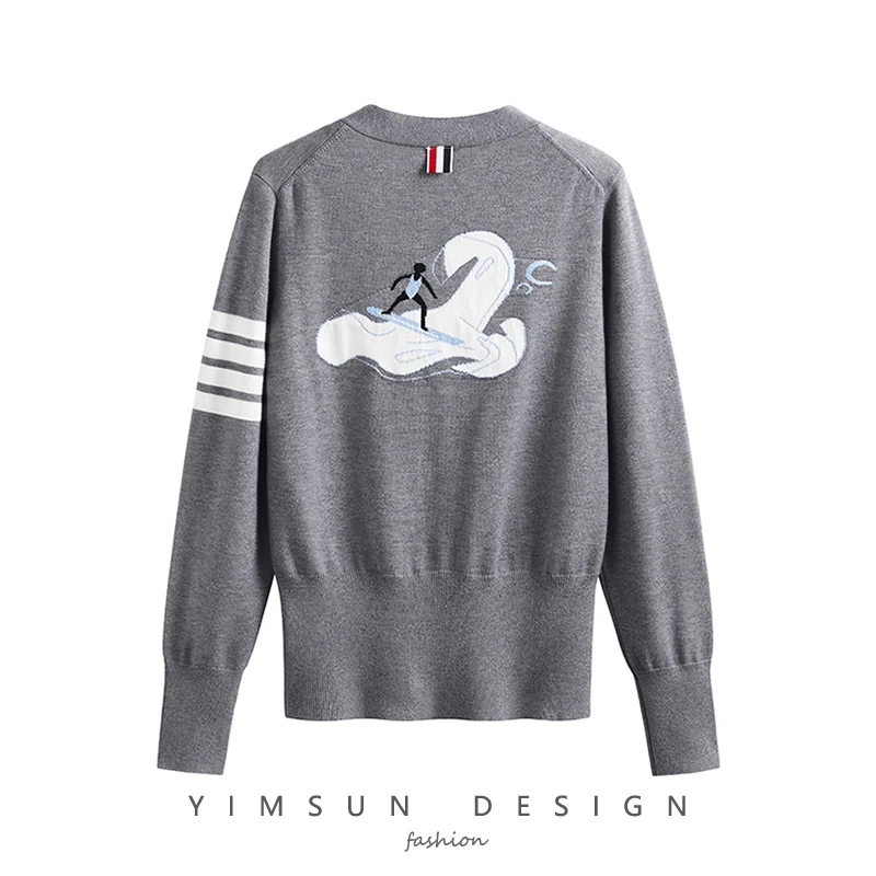 Early autumn 2022 new tbb coat women's loose and thin lazy style v-neck back surf jacquard knitted cardigan
Early autumn 2022 new tbb coat women's loose and thin lazy style v-neck back surf jacquard knitted cardigan