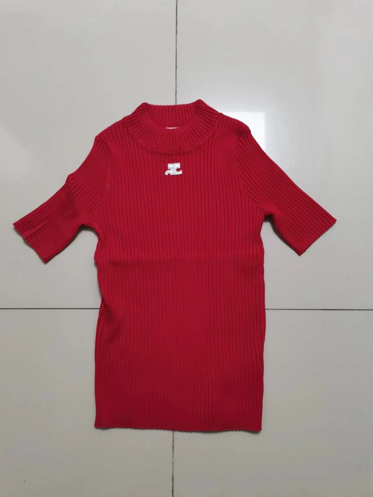 Red Sweater Women O Round Neck Short Sleeve Design Embroidered Fashion Classic Luxury Designer Cloth Knitwear New
Red Sweater Women O Round Neck Short Sleeve Design Embroidered Fashion Classic Luxury Designer Cloth Knitwear New