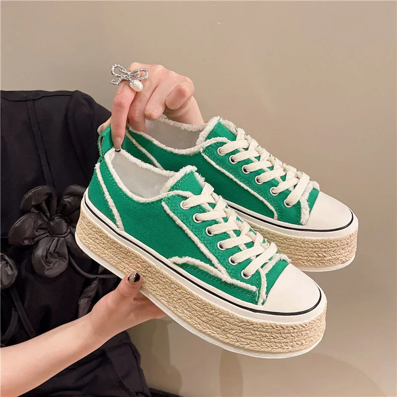 Platform Sneakers for Women 2022 Spring Ladies Flats Canvas Shoes Retro Lace-up Height Increasing Shoes Size 40 zapatillas mujer
Platform Sneakers for Women 2022 Spring Ladies Flats Canvas Shoes Retro Lace-up Height Increasing Shoes Size 40 zapatillas mujer