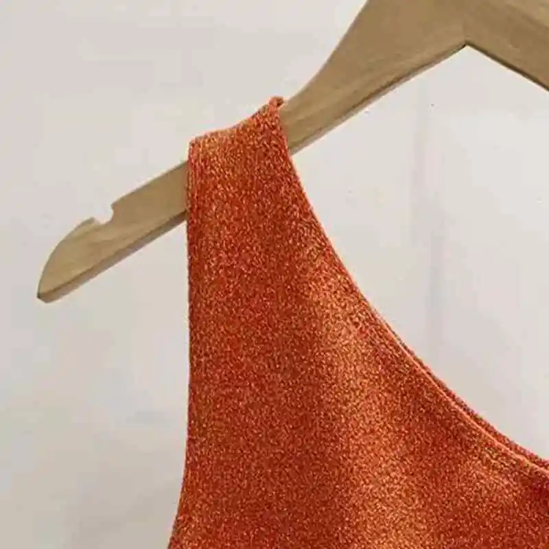 Women Suspenders 2023 Spring and Summer New Sequins One-piece Off-the-shoulder Slanted Collar Thin Knitted Top
Women Suspenders 2023 Spring and Summer New Sequins One-piece Off-the-shoulder Slanted Collar Thin Knitted Top