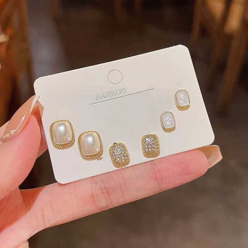 Sets of Earring Pearls Elegant OL Styles White Simulated Pearl Crystals Earrings Set for Women Jewelry
Sets of Earring Pearls Elegant OL Styles White Simulated Pearl Crystals Earrings Set for Women Jewelry