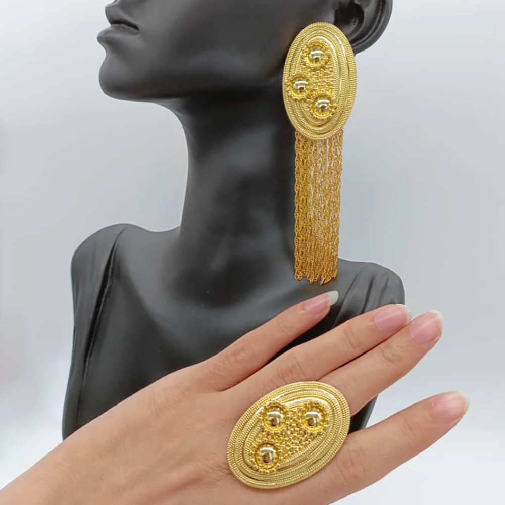 African Gold Color Jewelry Set for Ladies Dangle Earrings and Ring Weddings Bridal Dubai Gold Plated Earrings Ring for Jewelry
African Gold Color Jewelry Set for Ladies Dangle Earrings and Ring Weddings Bridal Dubai Gold Plated Earrings Ring for Jewelry