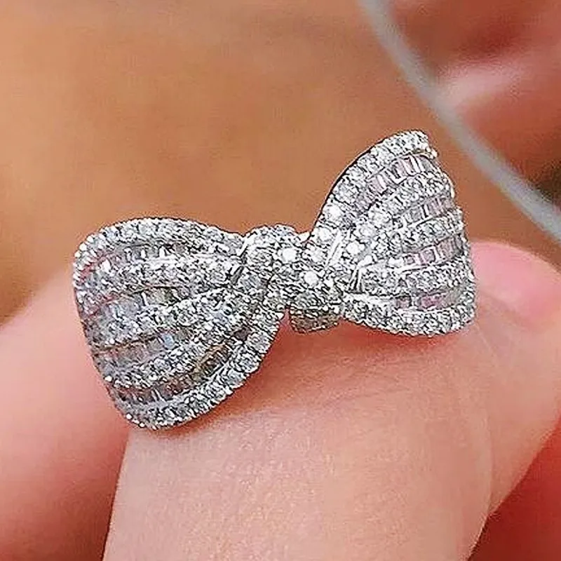 

Huitan Fancy Bow Ring with Dazzling CZ Silver Color Women Finger-ring Newly Designed Wedding Bands Statement Accessories Jewelry
