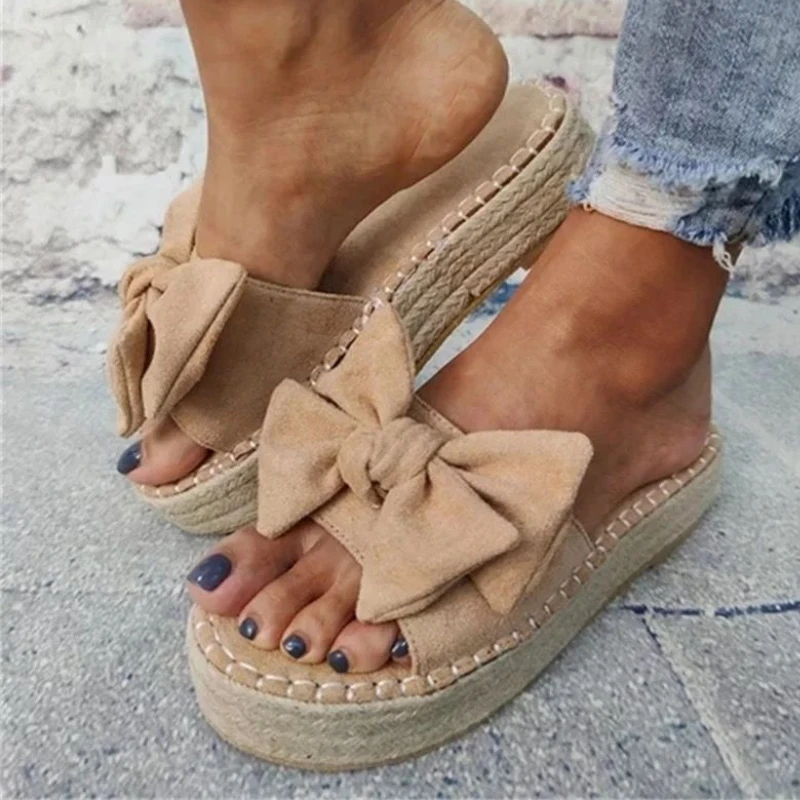 New Flat Platform Women's Slippers Outdoor Comfortable Casual Sandals Platform Summer Slippers Thick Sole Slides 35-43
New Flat Platform Women's Slippers Outdoor Comfortable Casual Sandals Platform Summer Slippers Thick Sole Slides 35-43