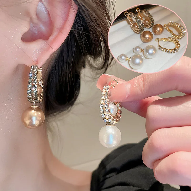 2023 Trend Fashion Korean Diamond Pearl Drop Earring Metal Retro Round Geometric Earrings For Women Elegant Crystal Jewelry Gift
2023 Trend Fashion Korean Diamond Pearl Drop Earring Metal Retro Round Geometric Earrings For Women Elegant Crystal Jewelry Gift