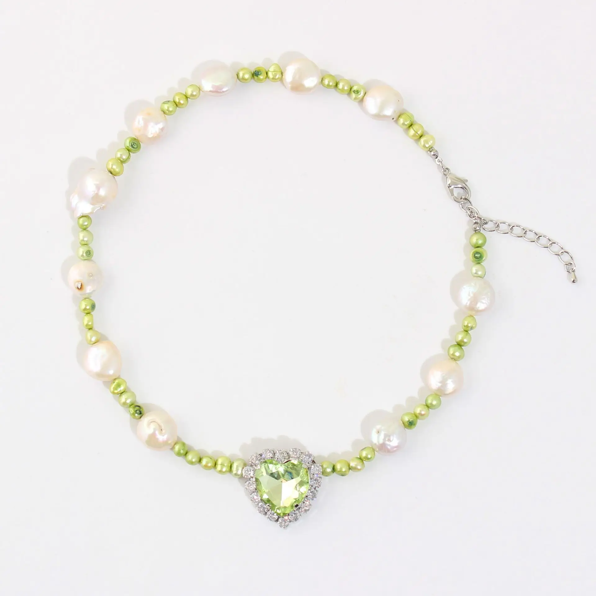 European and American sapphire, emerald, heart shaped pearl necklace, vintage palace style pearl pendant
European and American sapphire, emerald, heart shaped pearl necklace, vintage palace style pearl pendant