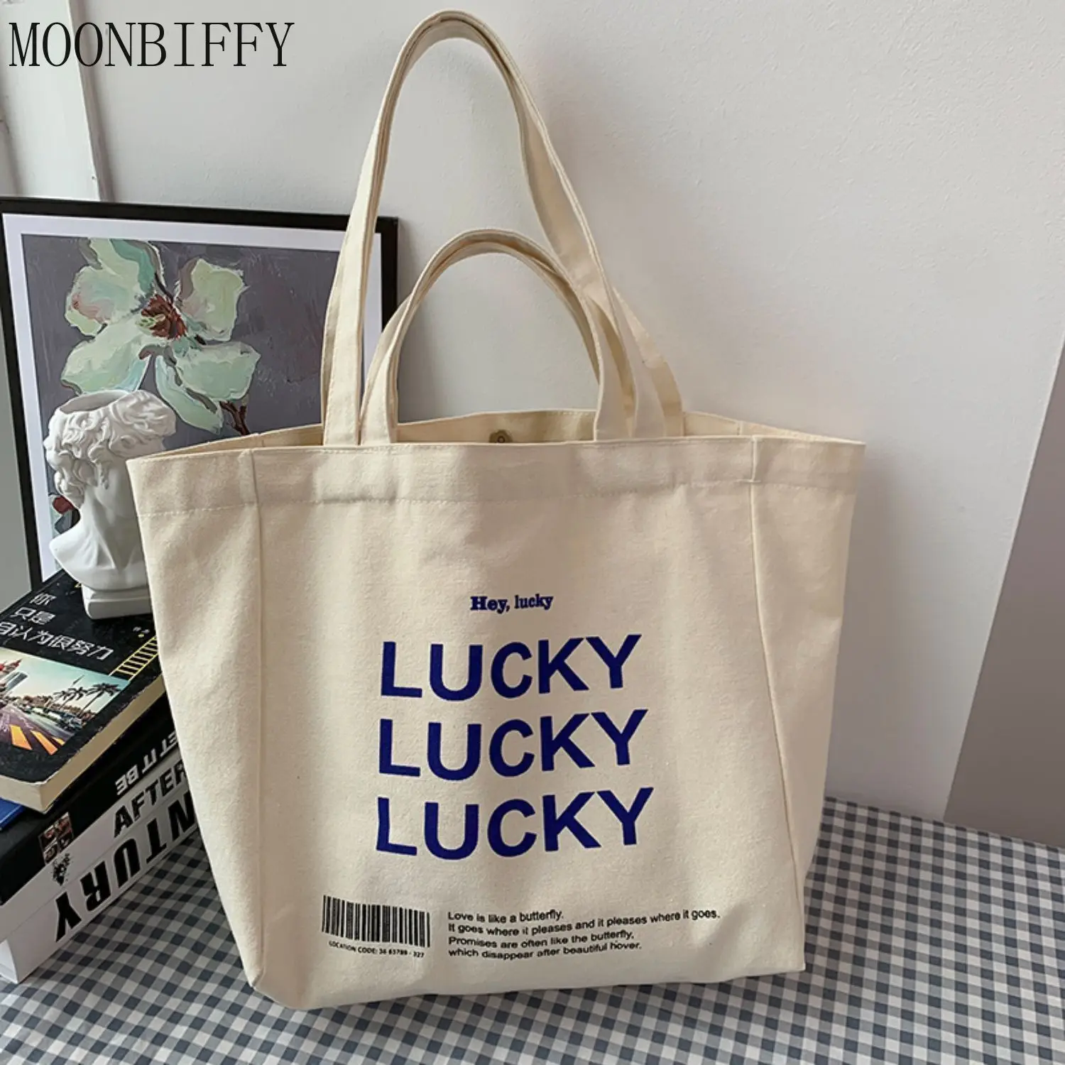 Холщовая Сумка-тоут с надписью LUCKY для женщин, модная повседневная мягкая сумочка на ремне с застежкой, саквояж большой вместимости в стиле ...
Холщовая Сумка-тоут с надписью LUCKY для женщин, модная повседневная мягкая сумочка на ремне с застежкой, саквояж большой вместимости в стиле ...