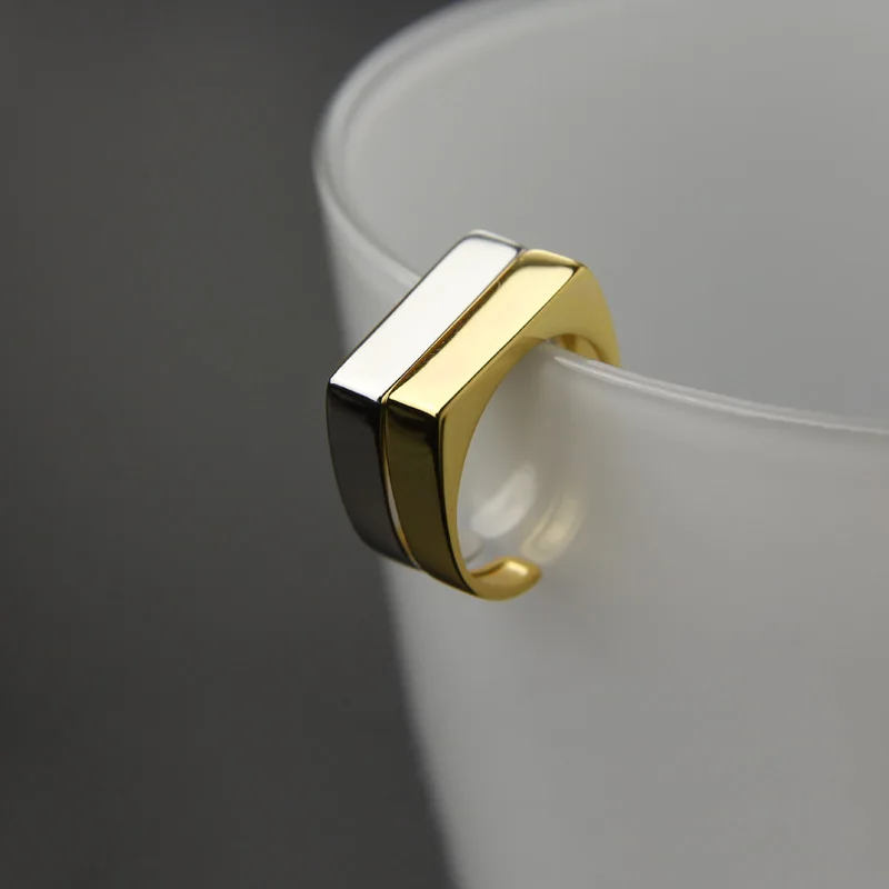 Fashion Women Silver/Gold Color Geometric Square Ring Punk Hip Hop Simple Smooth Face Finger Rings Wedding Party Jewelry Gifts
Fashion Women Silver/Gold Color Geometric Square Ring Punk Hip Hop Simple Smooth Face Finger Rings Wedding Party Jewelry Gifts