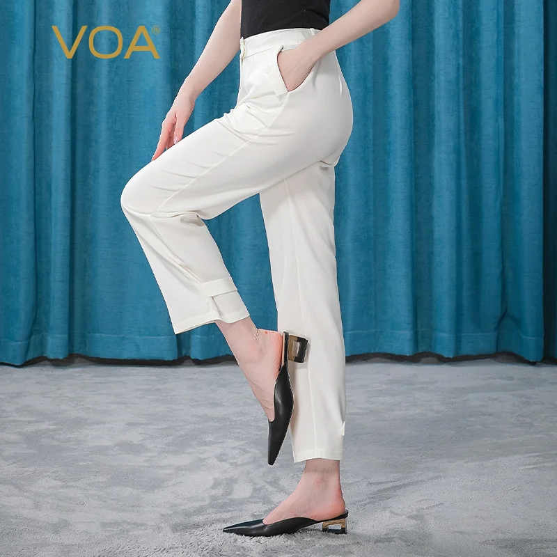 VOA 36m/m white silk natural waist buckle pan foot mouth inclined pocket micro elastic simple straight pants KE188
VOA 36m/m white silk natural waist buckle pan foot mouth inclined pocket micro elastic simple straight pants KE188