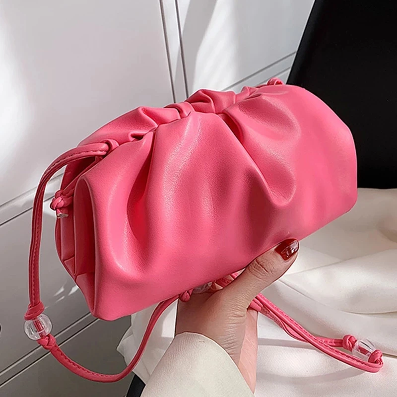 Clip Bag Underarm Bags Shoulder Bag 2022 Women Chic Dumpling Day Clutch Cloud Pleated Armpit Pouch Totes Party Handbags Purse 
Clip Bag Underarm Bags Shoulder Bag 2022 Women Chic Dumpling Day Clutch Cloud Pleated Armpit Pouch Totes Party Handbags Purse