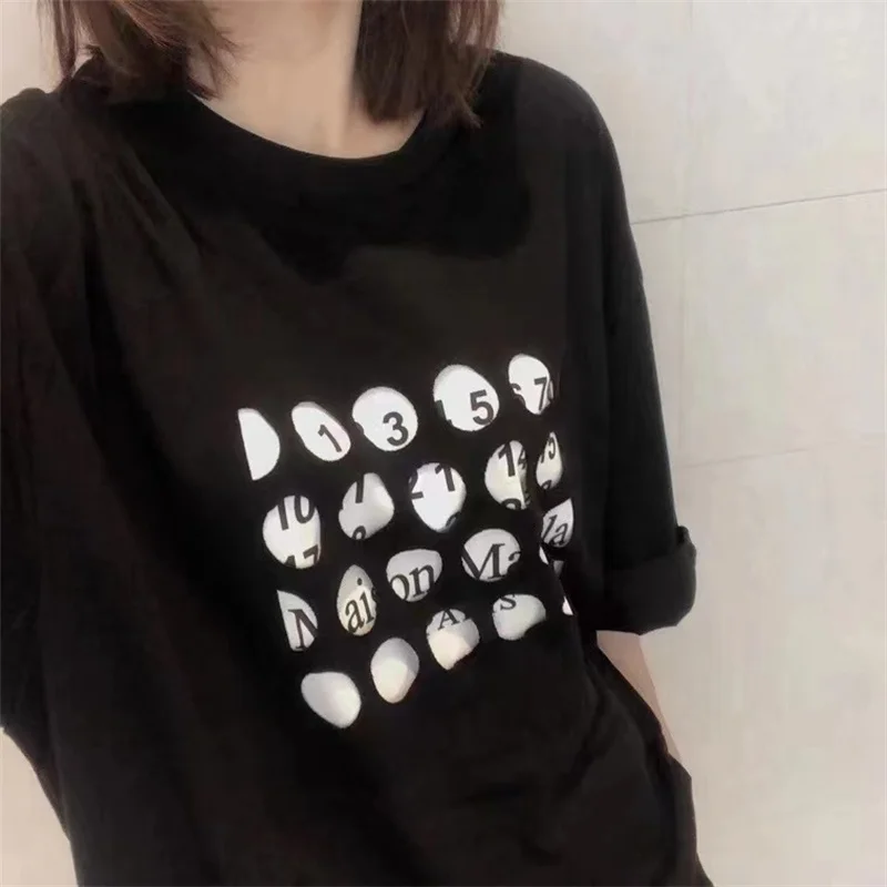 MM6100% Pure Cotton T-Shirt 1:1 Calendar Hole High Street Hollowed Out Large Sports Men And Women's Top Short Sleeved
MM6100% Pure Cotton T-Shirt 1:1 Calendar Hole High Street Hollowed Out Large Sports Men And Women's Top Short Sleeved
