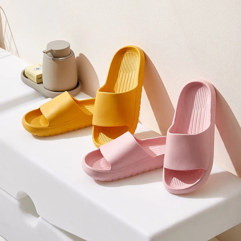 Summer Women's Thick Bathroom Non-slip Slippers Soft Sole Slides Sandals Shoes for Women Zapatillas Zapatos Mujer Woman 2022 
Summer Women's Thick Bathroom Non-slip Slippers Soft Sole Slides Sandals Shoes for Women Zapatillas Zapatos Mujer Woman 2022
