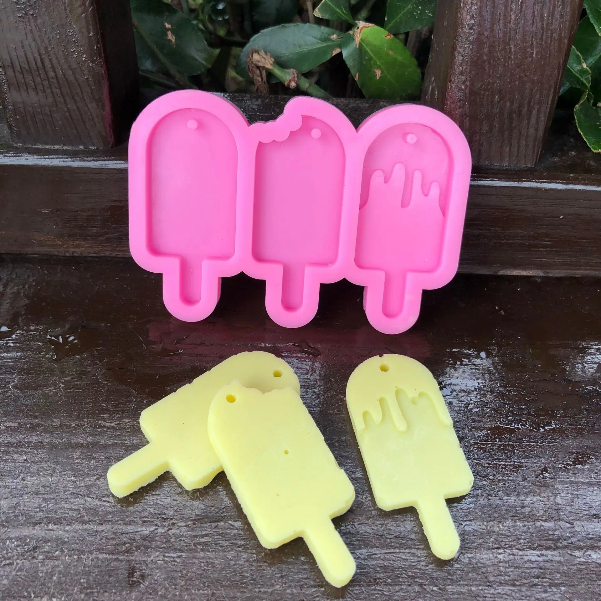 Силиконовая форма для свечей, гипса, мыла, шоколада, еды
Силиконовая форма для свечей, гипса, мыла, шоколада, еды