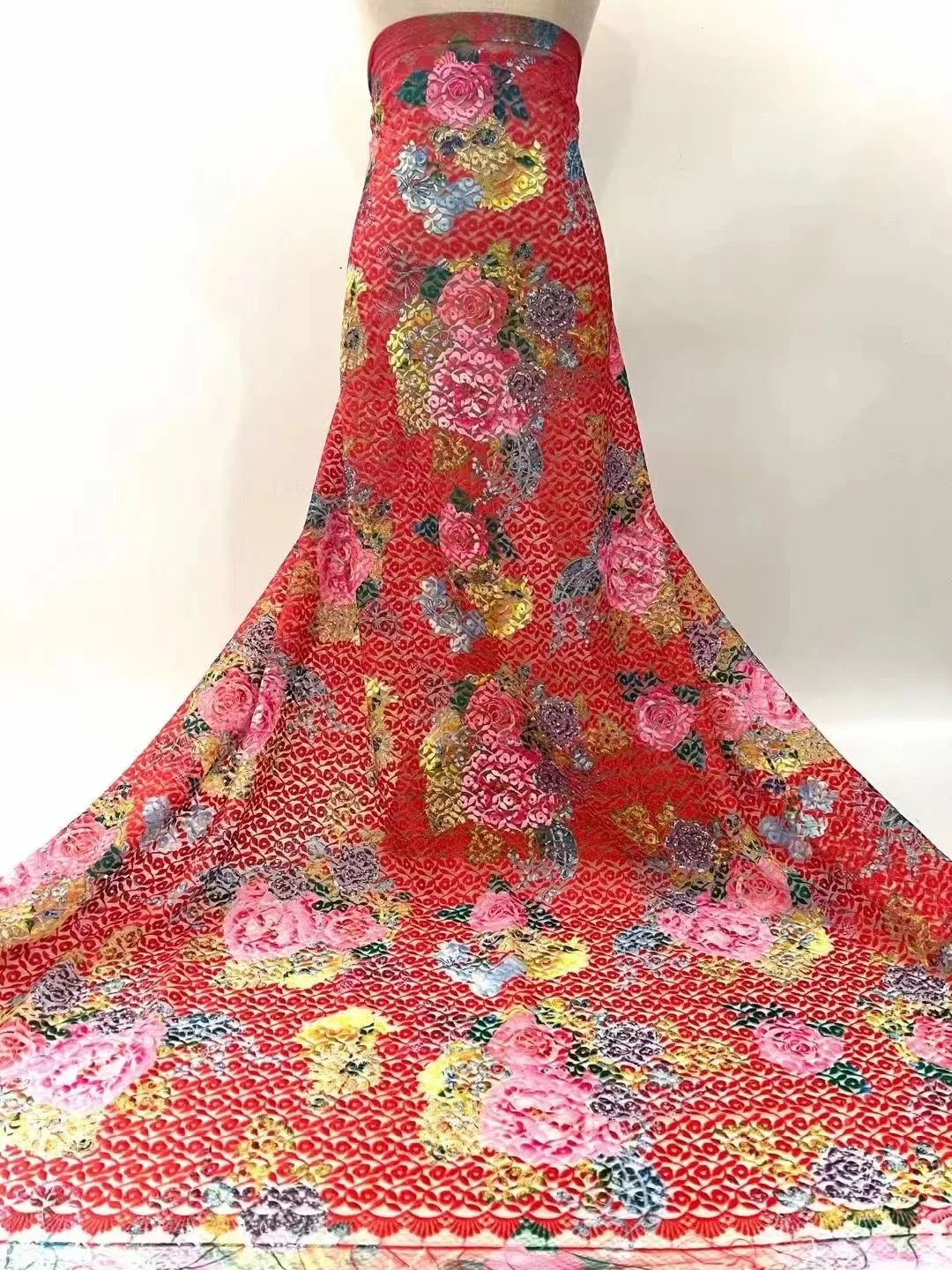 African French Net Lace 2022 High Quality Nigerian Swiss Voile Embroidered Sequins Tulle Fabric 5 Yards For Sewing Wedding Dress
African French Net Lace 2022 High Quality Nigerian Swiss Voile Embroidered Sequins Tulle Fabric 5 Yards For Sewing Wedding Dress