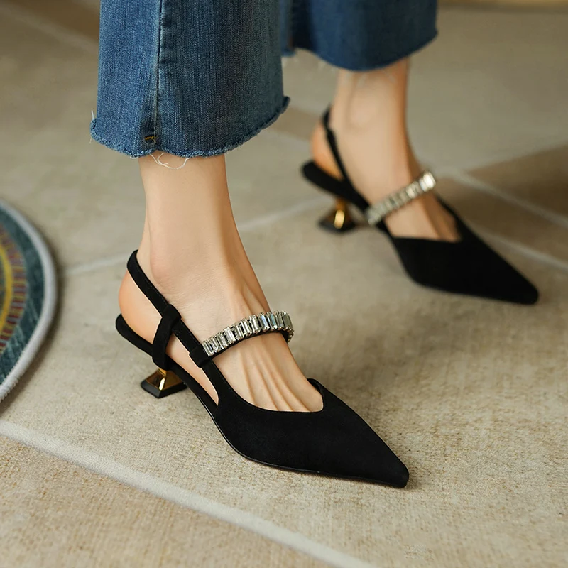 Ranbetty Sandals Sexy Genuine Leather Covered Toe Ankle Strap Med Heels Lady Pump Shoes Mules Elegant Shoes For Women Party
Ranbetty Sandals Sexy Genuine Leather Covered Toe Ankle Strap Med Heels Lady Pump Shoes Mules Elegant Shoes For Women Party