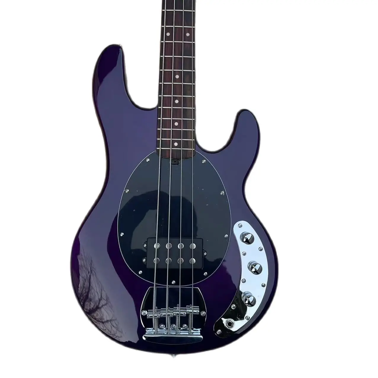 The band performs super cool bass, purple solid wood body, maple track, rosewood fingerboard, open pickup, bass special drawstri
The band performs super cool bass, purple solid wood body, maple track, rosewood fingerboard, open pickup, bass special drawstri
