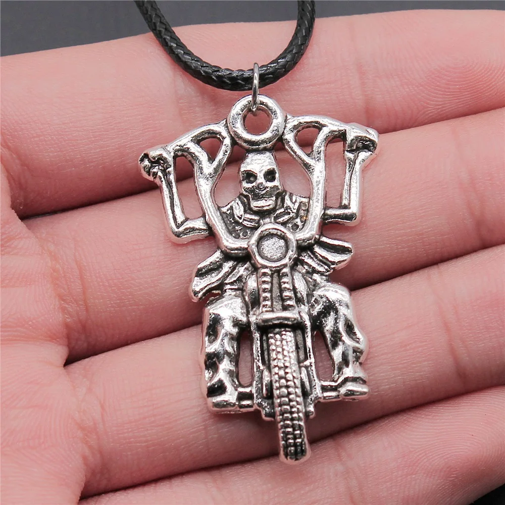 Dropshipping 2 Colors 44x28mm Motorcycle Skull Pendant Faux Black Leather Rope Chain Necklace
Dropshipping 2 Colors 44x28mm Motorcycle Skull Pendant Faux Black Leather Rope Chain Necklace