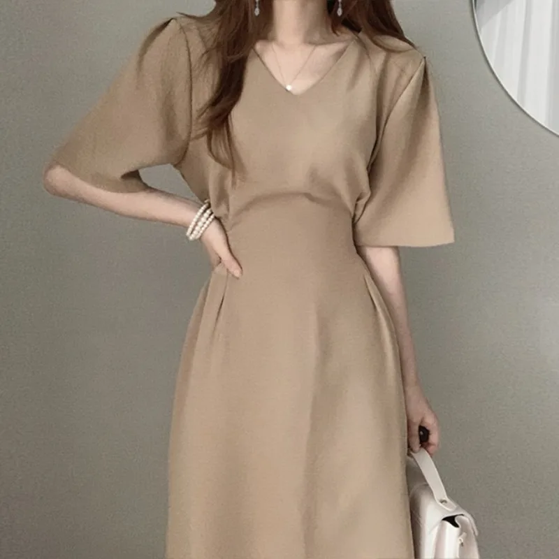 2022 Summer Women Dresses Casual Solid V-Neck Woman Long Skirts Office Lady Fashion Elegant Dress Streetwear
2022 Summer Women Dresses Casual Solid V-Neck Woman Long Skirts Office Lady Fashion Elegant Dress Streetwear
