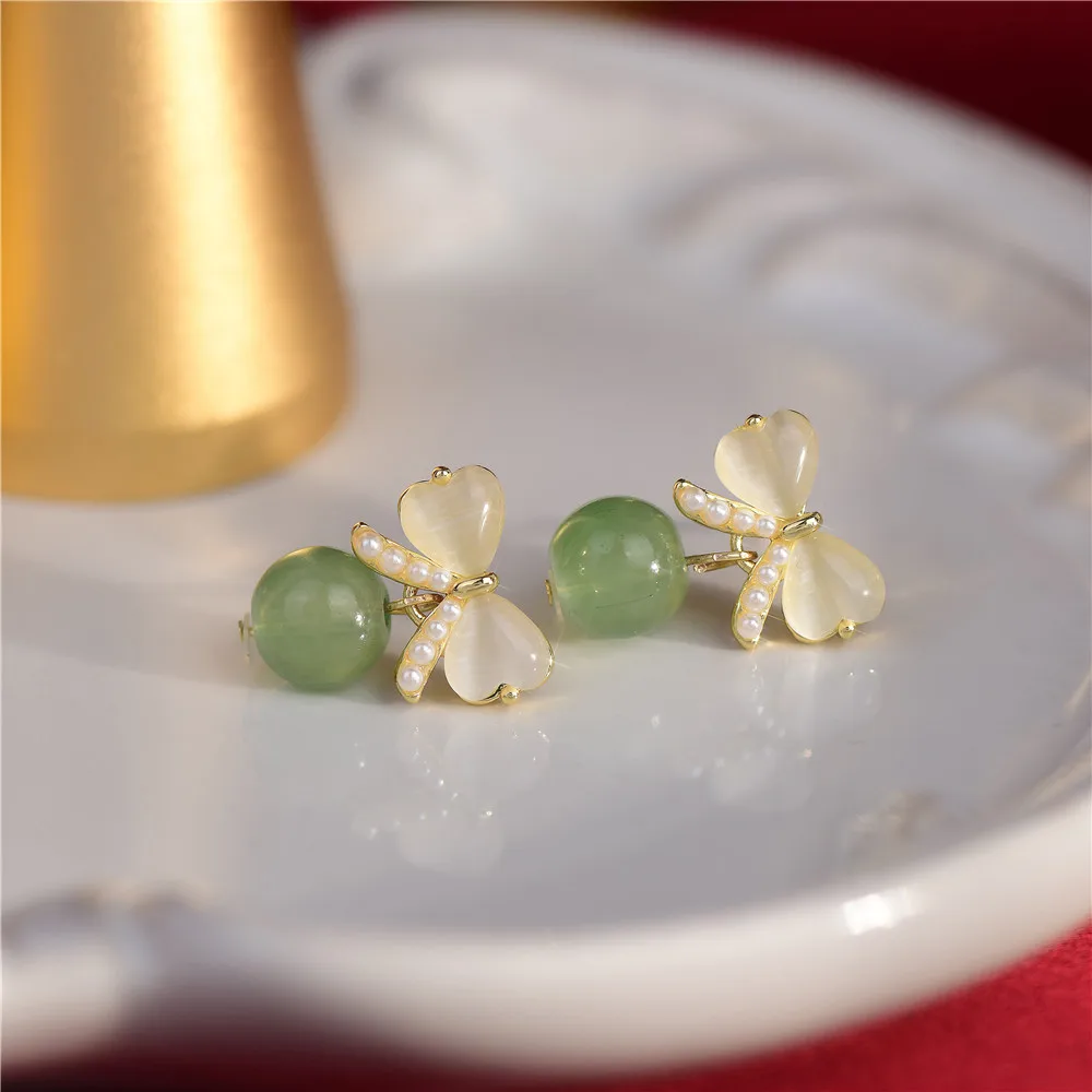 Korean Fashion Pearl Opal Green Stone Hetian Jade Stud Earrings for Women Temperament Birthday Party Valentines Day Gift Jewelry
Korean Fashion Pearl Opal Green Stone Hetian Jade Stud Earrings for Women Temperament Birthday Party Valentines Day Gift Jewelry