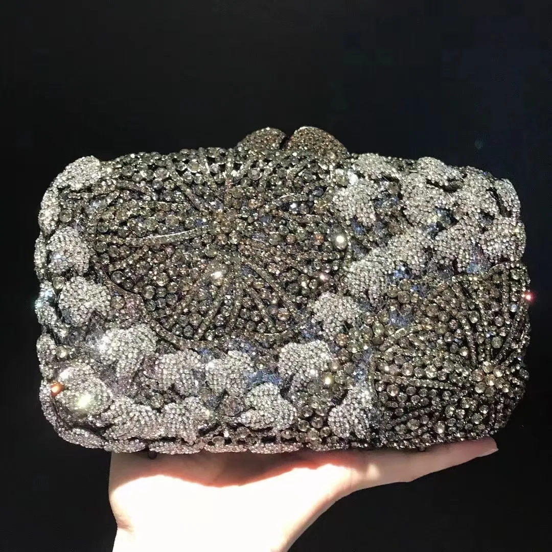 Роскошные дизайнерские женские деловые вечерние клатчи 2022 Цветочные бриллиантовые кошельки для выпускного вечера Женские сумки на плечо
Роскошные дизайнерские женские деловые вечерние клатчи 2022 Цветочные бриллиантовые кошельки для выпускного вечера Женские сумки на плечо