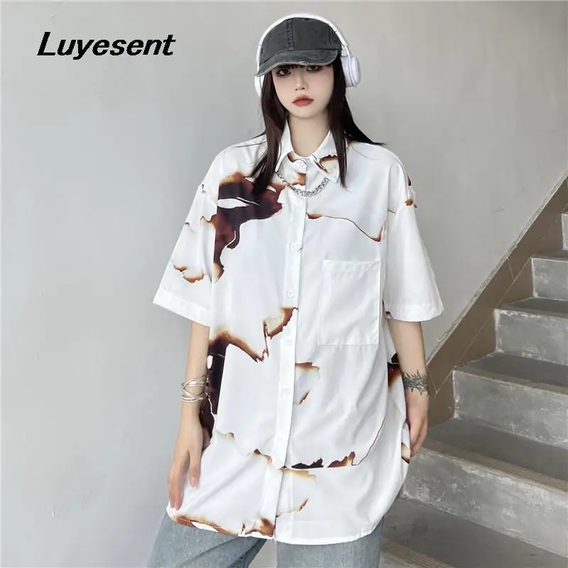 Harajuku Female Single Breasted Short Sleeve Shirt Summer Lady POLO Neck Loose Fashion Print Shirts Street Casual Pocket Top
Harajuku Female Single Breasted Short Sleeve Shirt Summer Lady POLO Neck Loose Fashion Print Shirts Street Casual Pocket Top