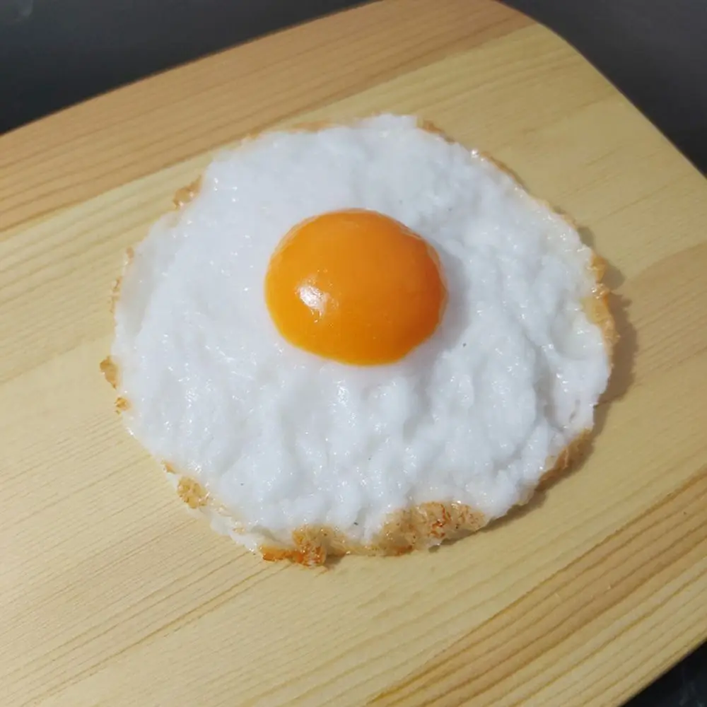 Искусственное жареное яйцо из ПВХ
Искусственное жареное яйцо из ПВХ