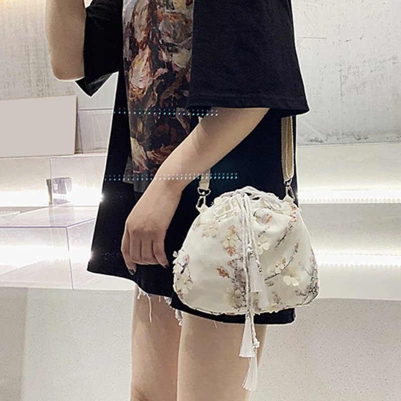 2022 Summer New Flower Letter Bolsa Feminina Shoulder Canvas Bags Large Capacity Wild Messenger Bag Cute Fun Handbag
2022 Summer New Flower Letter Bolsa Feminina Shoulder Canvas Bags Large Capacity Wild Messenger Bag Cute Fun Handbag