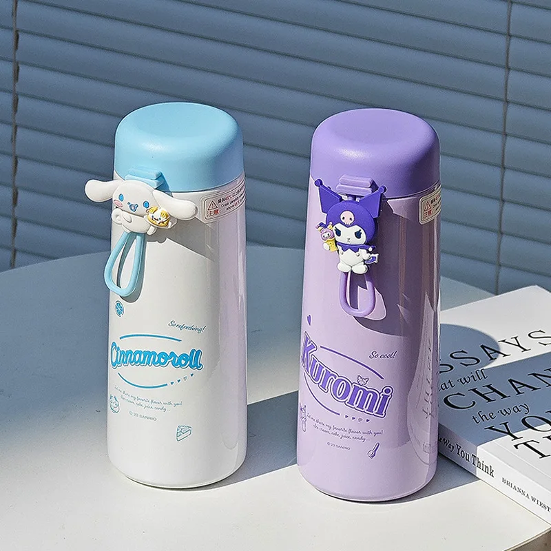 350ML Sanrios Kuromi Water Cup Kawaii Cinnamoroll My Melody Thermos Cup Cartoon Juice Cup Insulated Water Bottle Girls Gifts
350ML Sanrios Kuromi Water Cup Kawaii Cinnamoroll My Melody Thermos Cup Cartoon Juice Cup Insulated Water Bottle Girls Gifts