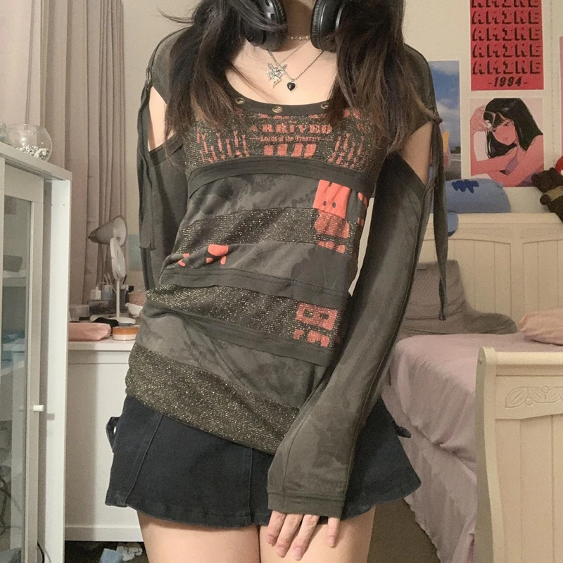 Dourbesty 2000s Harajuku Grunge T-shirt y2k Aesthetic Cut Out Long Sleeve Pullovers Tee Women Vintage School Top Streetwear
Dourbesty 2000s Harajuku Grunge T-shirt y2k Aesthetic Cut Out Long Sleeve Pullovers Tee Women Vintage School Top Streetwear